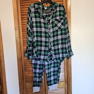 aerie Green Black and Gray Plaid Pajama Set